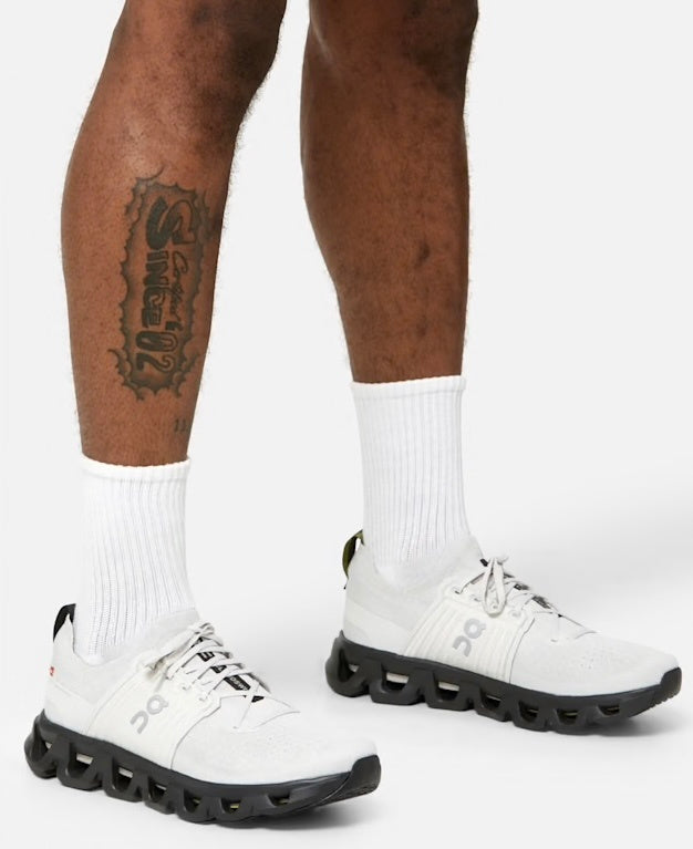 On Running Cloudswift 4 Wolf Black