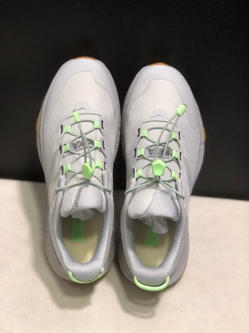 HOKA ONE ONE SKYFLOW